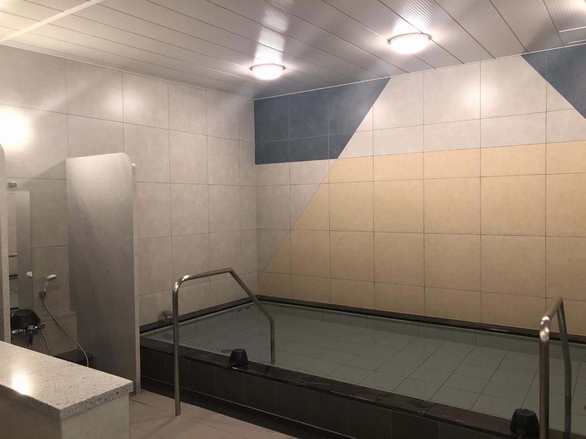 Capsule Hotel J Garden Shin-Osaka Bagian luar foto